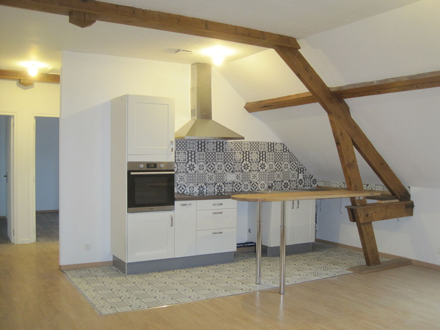 Photo A LOUER APPARTEMENT  3 CHAMBRES  PROCHE GARE ET CENTRE VILLE ST QUENTIN 02100. image 5/6