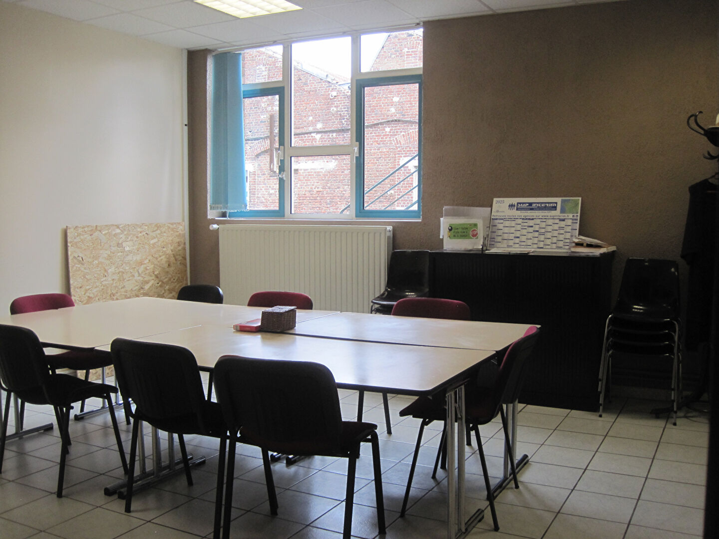 Photo A LOUER BUREAUX PROCHE CENTRE VILLE DE ST QUENTIN 02100. image 1/6
