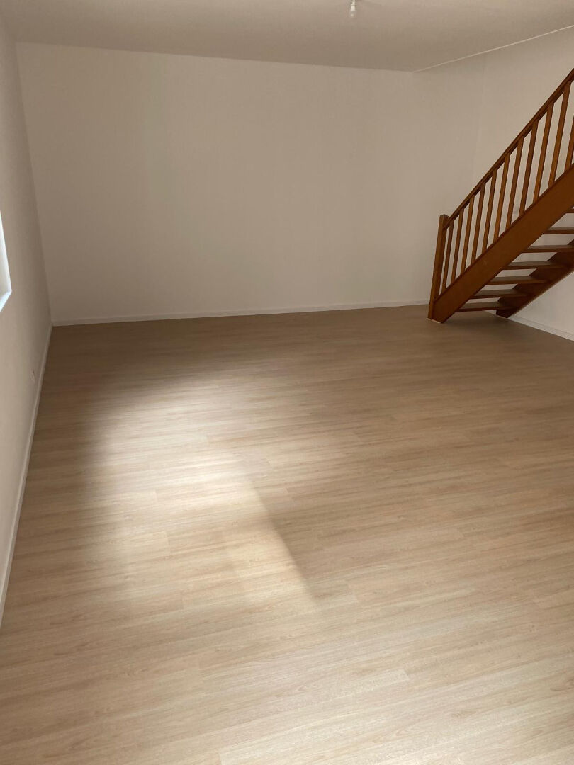 Photo A LOUER APPARTEMENT EN DUPLEX DEUX CHAMBRES A ST QUENTIN 02100 image 6/6