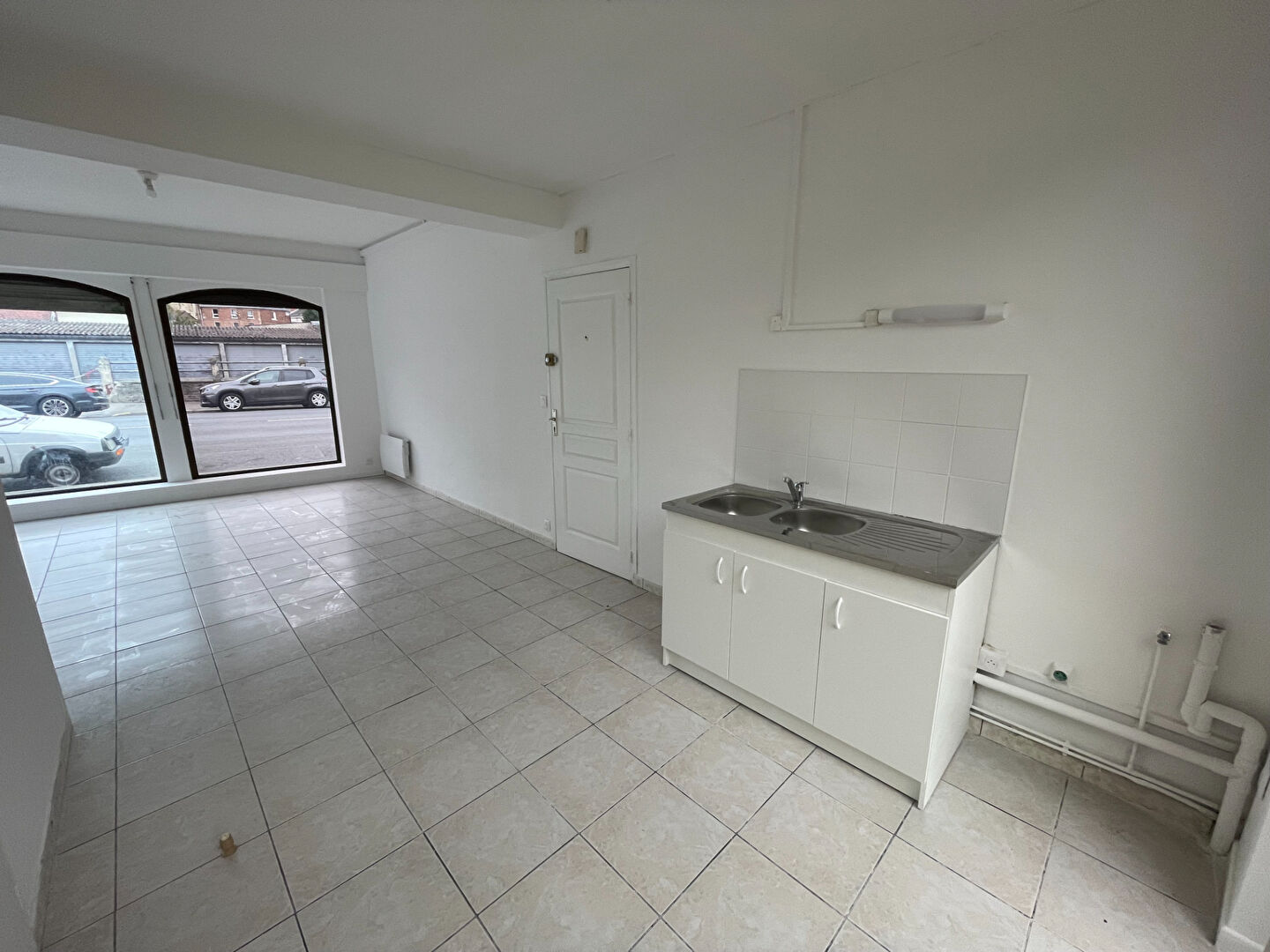 Photo A LOUER STUDIO EN RDC QUARTIER FBG D'ISLE ST QUENTIN 02100 image 5/6