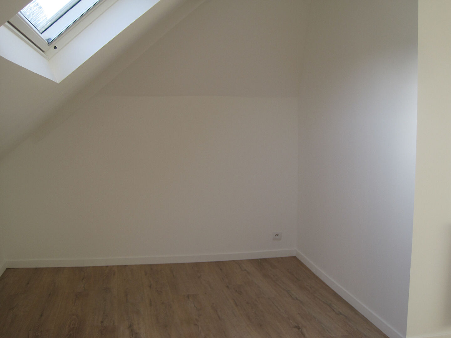 Photo A LOUER APPARTEMENT PROCHE CENTRE VILLE DE ST QUENTIN 02100. image 2/5