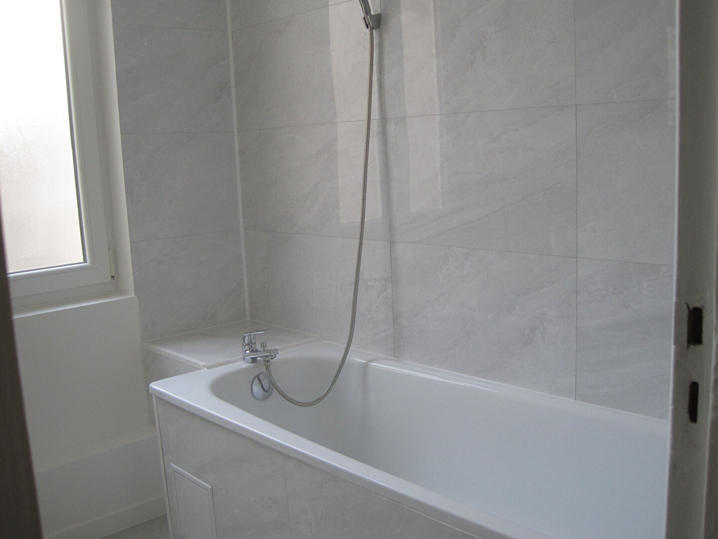 Photo A LOUER APPARTEMENT PROCHE CENTRE VILLE DE SAINT QUENTIN 02100 image 5/6