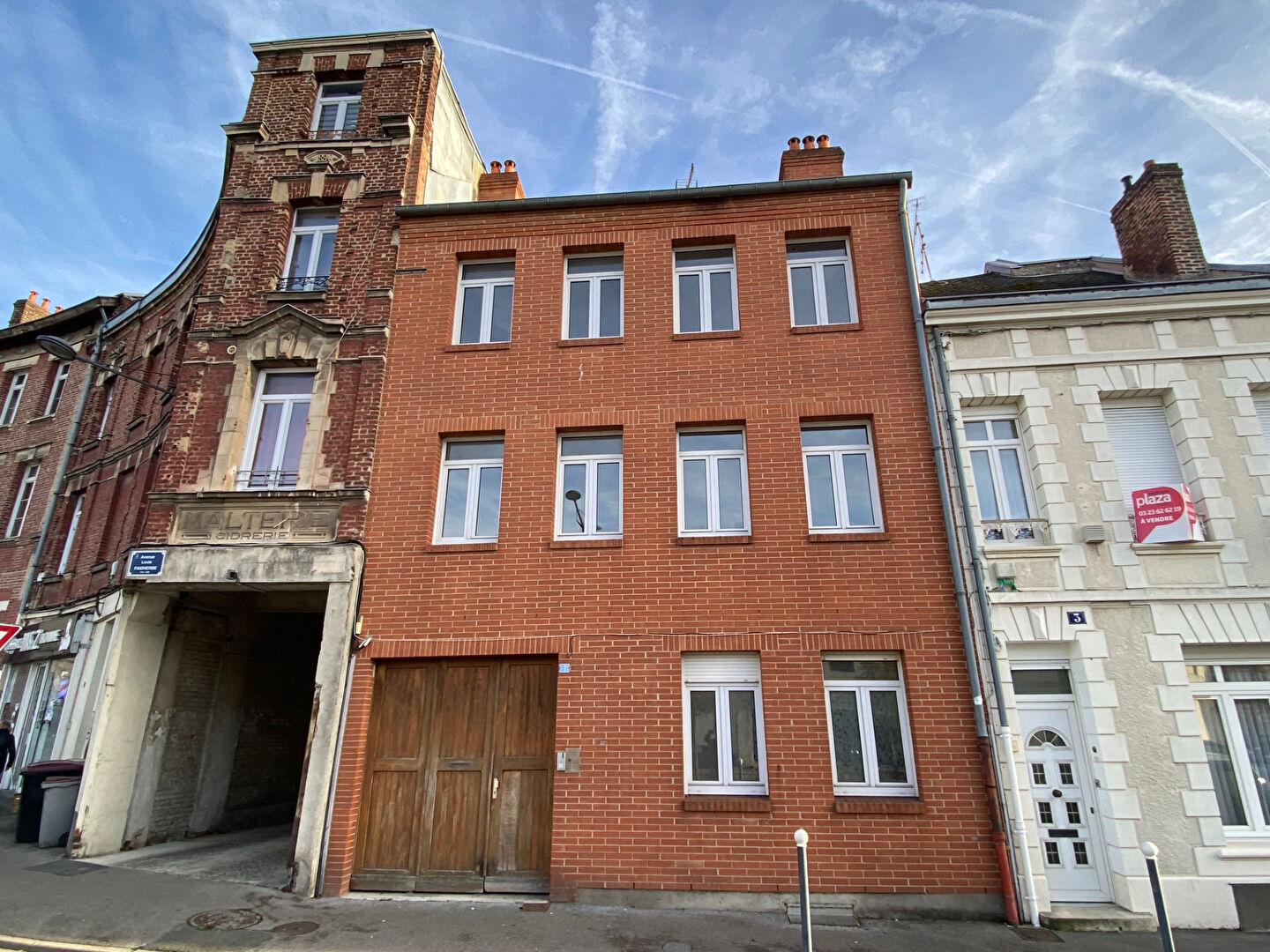 Immeuble Saint Quentin 15 pièce(s) 260 m2