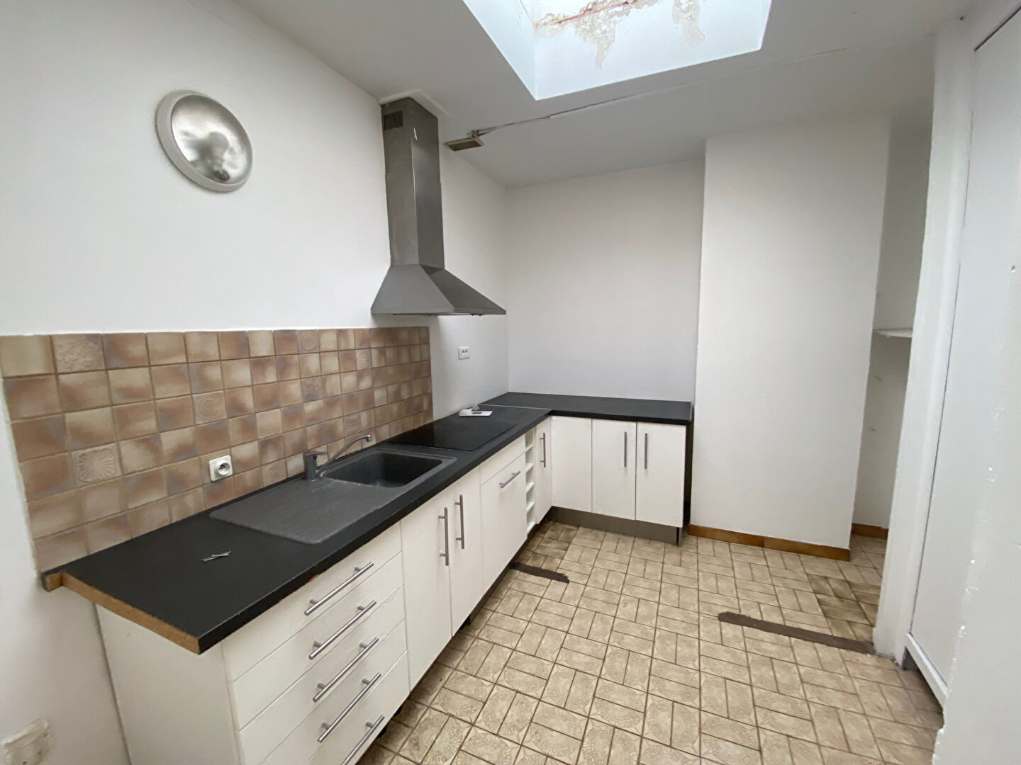 Photo Immeuble Saint Quentin 15 pièce(s) 260 m2 image 2/6