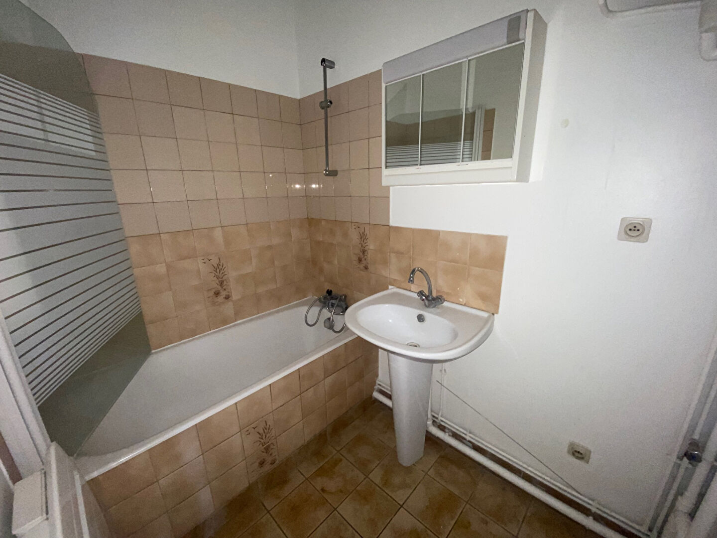 Photo Immeuble Saint Quentin 15 pièce(s) 260 m2 image 6/6