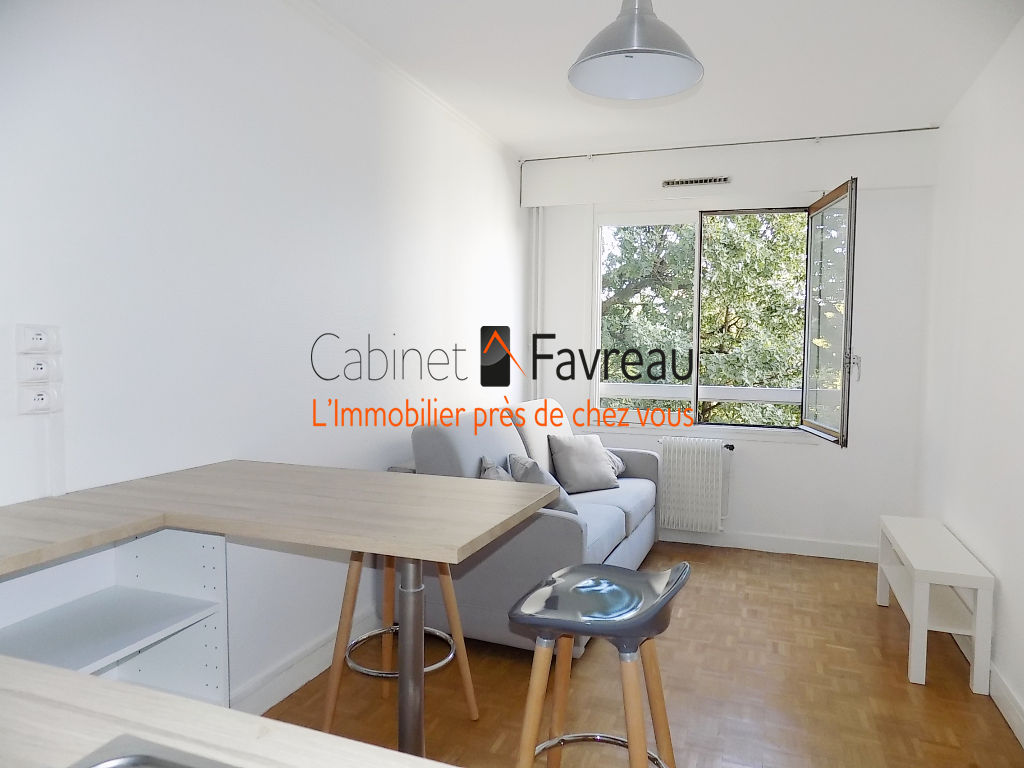 L'HAY-LES-ROSES - 17.37m² - STUDIO