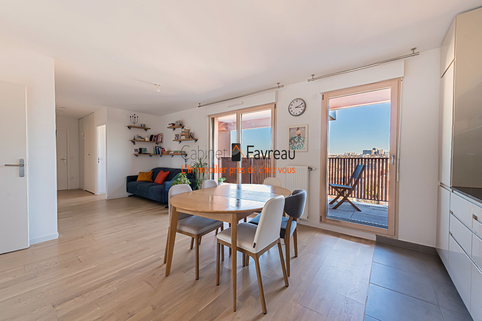 Photo CACHAN - 94230 - APPARTEMENT - 87 m² - 5 PIECES - BALCON - PARKING - QUARTIER LUMIERES - RECENT image 2/6