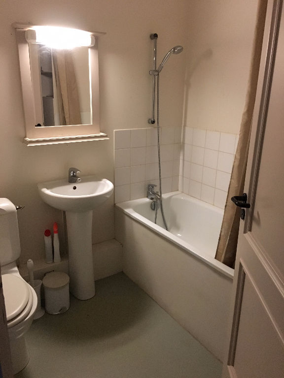 Photo TOURCOING -Studio meublé à proximité de la gare , commerces et transports image 4/6