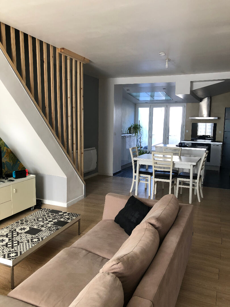 Croix - Maison 3 chambres + bureau + cour  - Secteur Gare