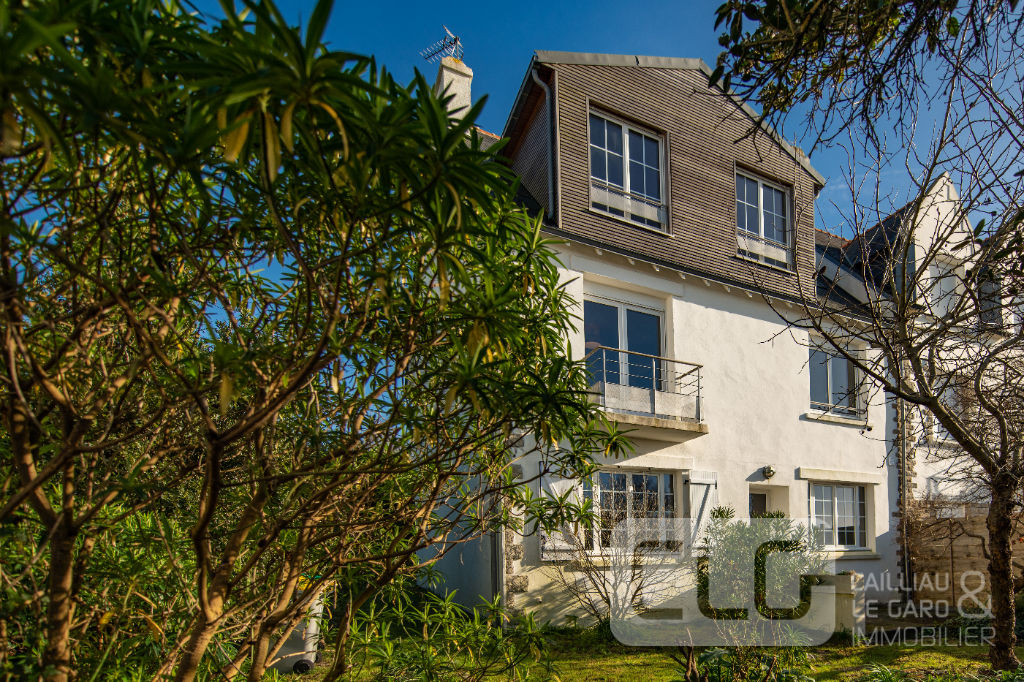 Maison SAINTE MARINE 195 m², entièrement rénovée en 2014. Combrit 29120