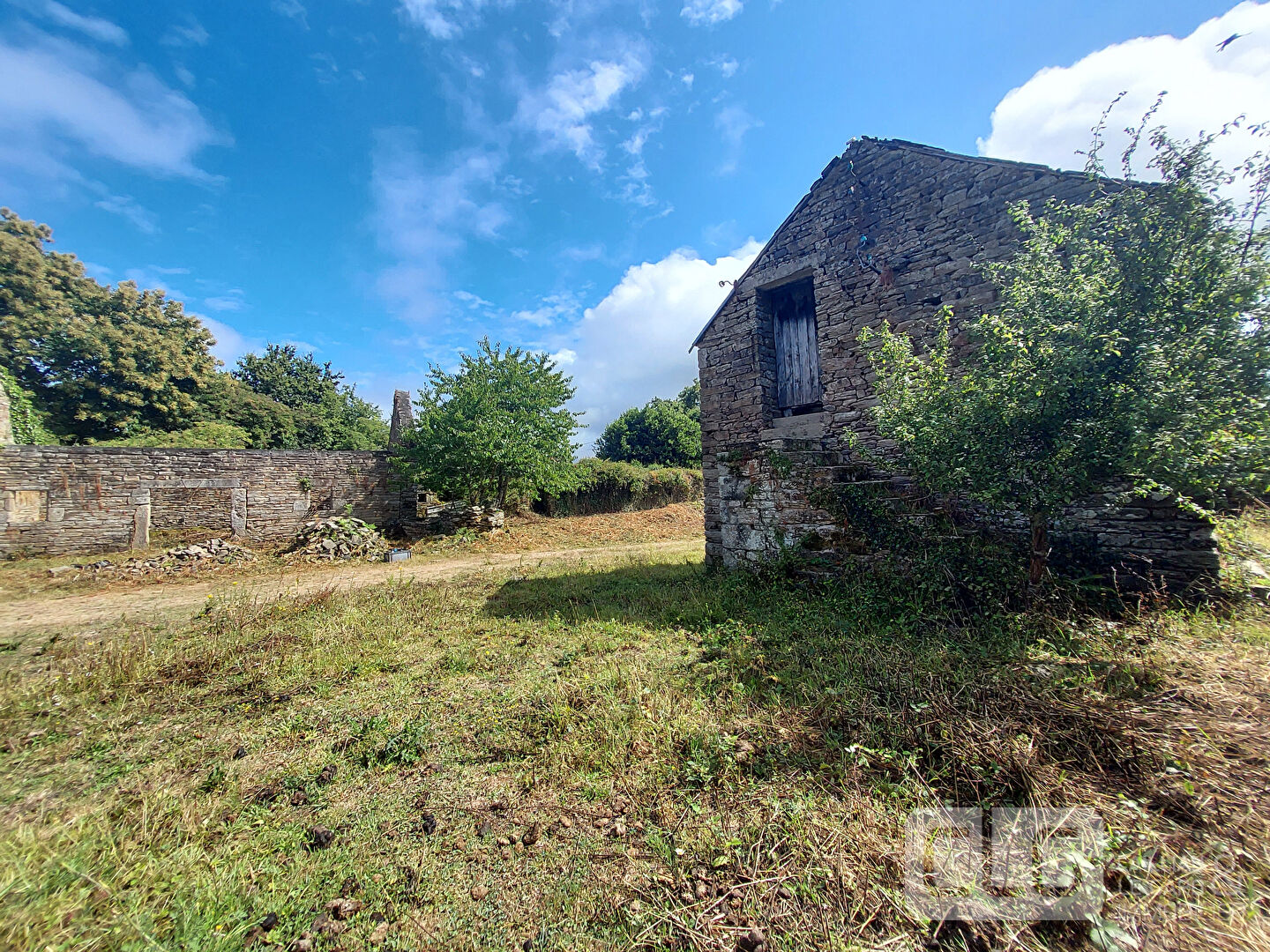 Corps de ferme à rénover