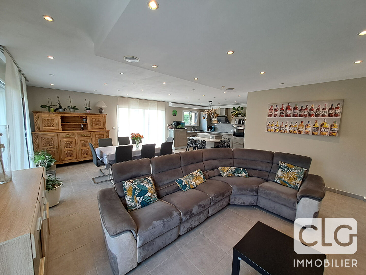 Photo Maison - ELLIANT - 183.54 m² image 2/6