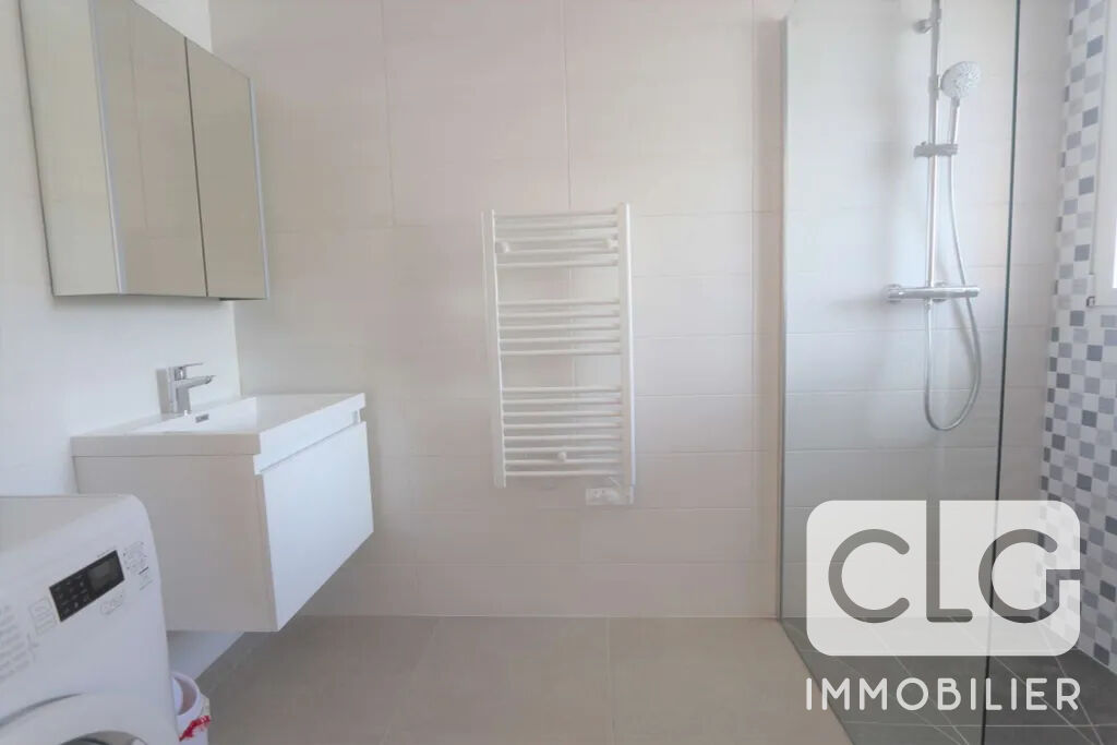 Photo T3 duplex meublé 80m² ! image 6/6