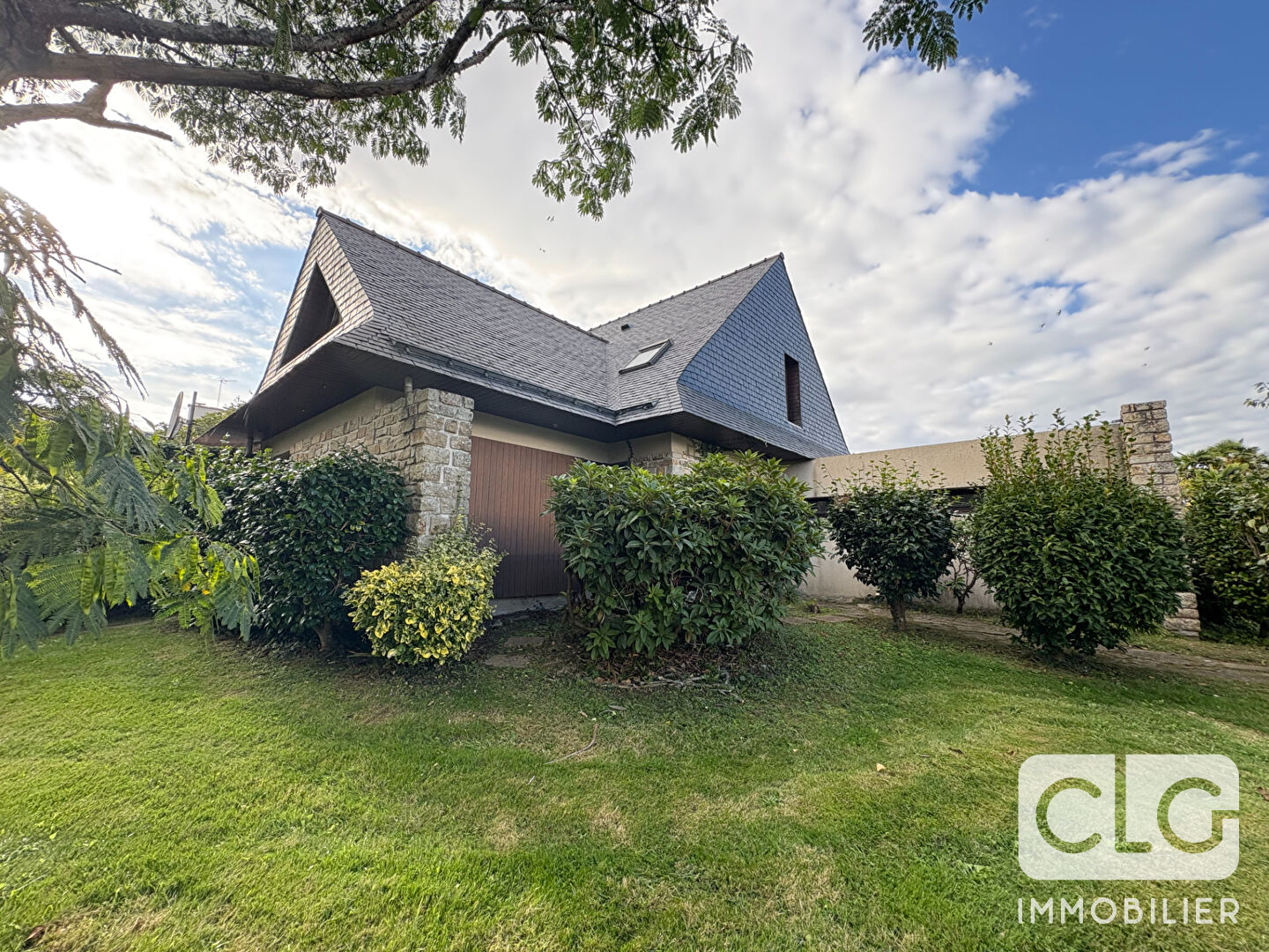À vendre  Maison d'architecte d'exception avec vue mer et dépendance La Forêt-Fouesnant