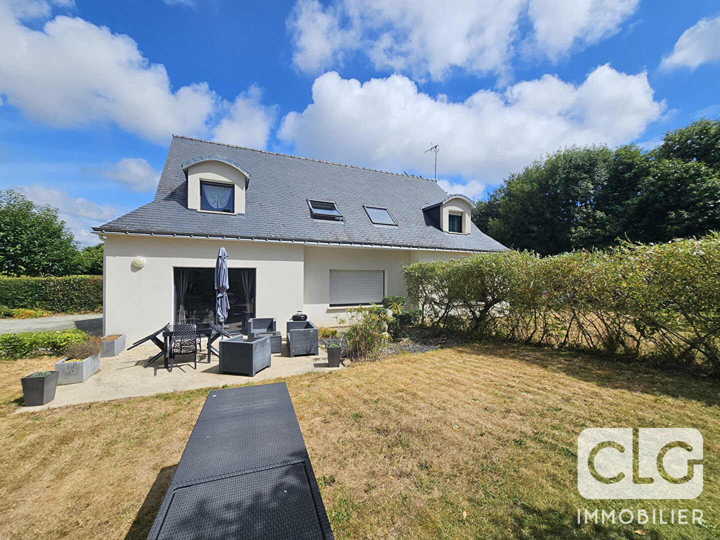 À VENDRE  MAISON RÉCENTE DE 160 m² AVEC 2 DUPLEX INDÉPENDANTS + ESPACE JACUZZI LA FORÊT-FOUESNANT