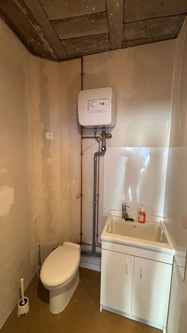 Photo Lorient ,Garage ,atelier , WC , 33 m² image 4/4