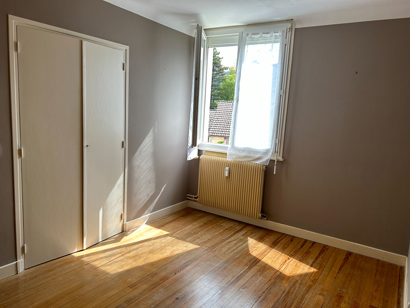 Photo OYONNAX - Appart.T4 avec garage image 3/6