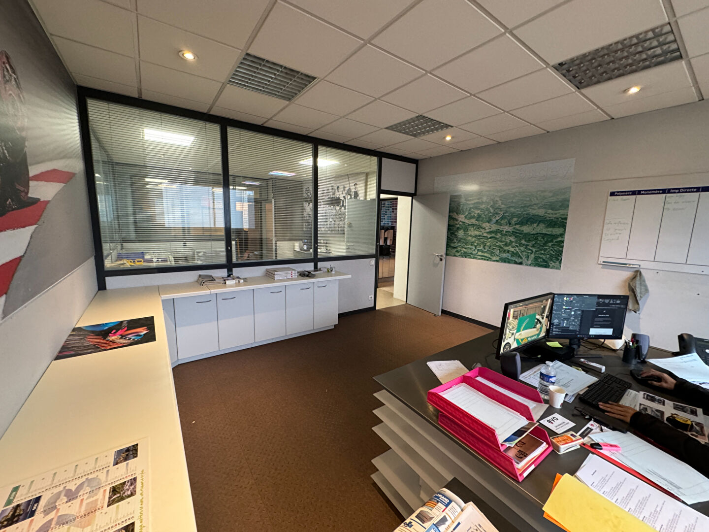 Photo Local d'activité de 800m2 image 2/6