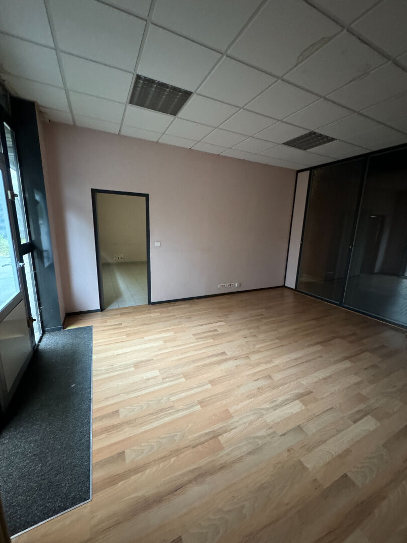 Photo Local d'activité de 800m2 image 4/6