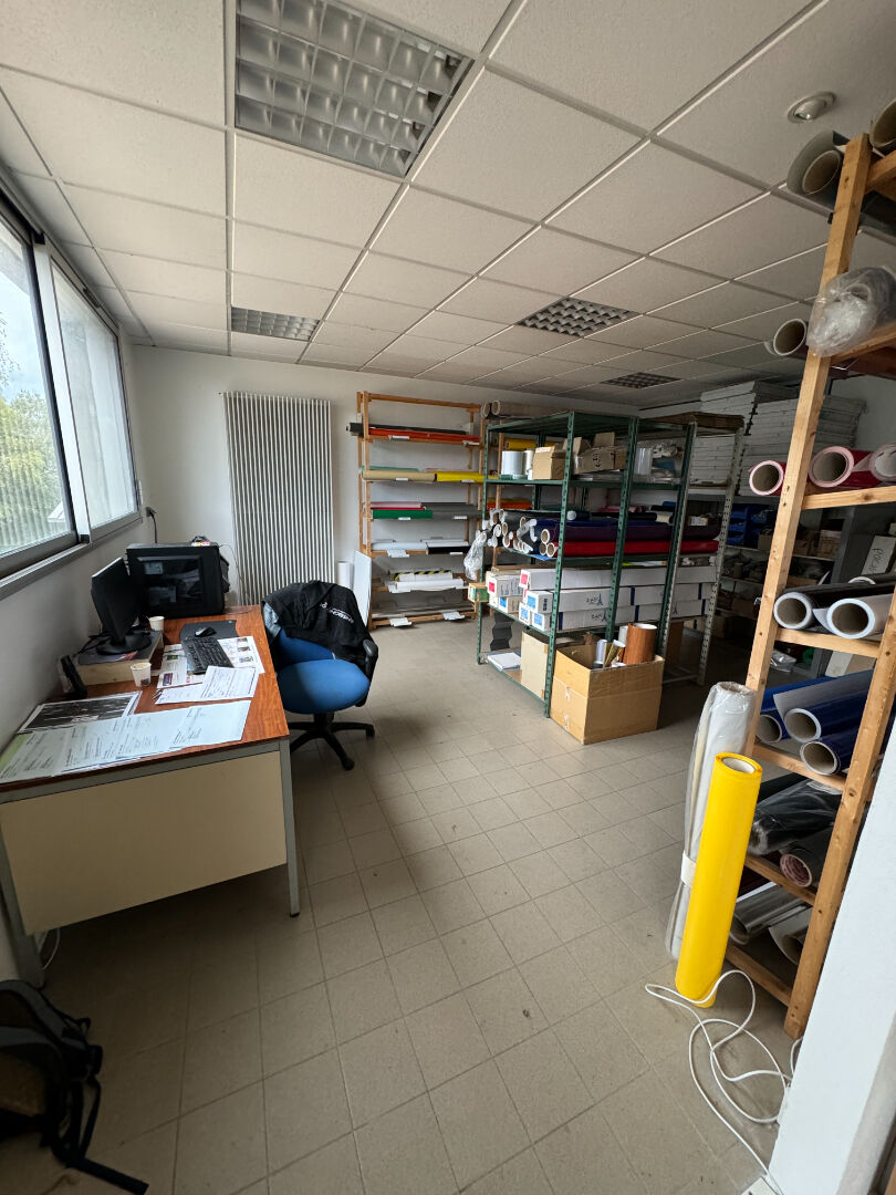 Photo Local d'activité de 800m2 image 5/6