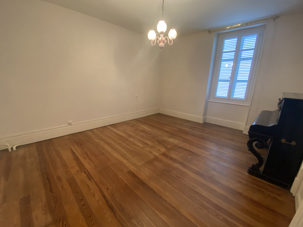 Photo Maison Bourgeoise 7 pièces de 121m² image 6/6