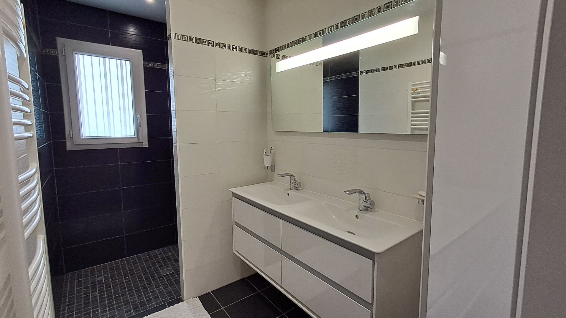 Photo EXCLUSIF   Beaune Est .10 mns image 6/6