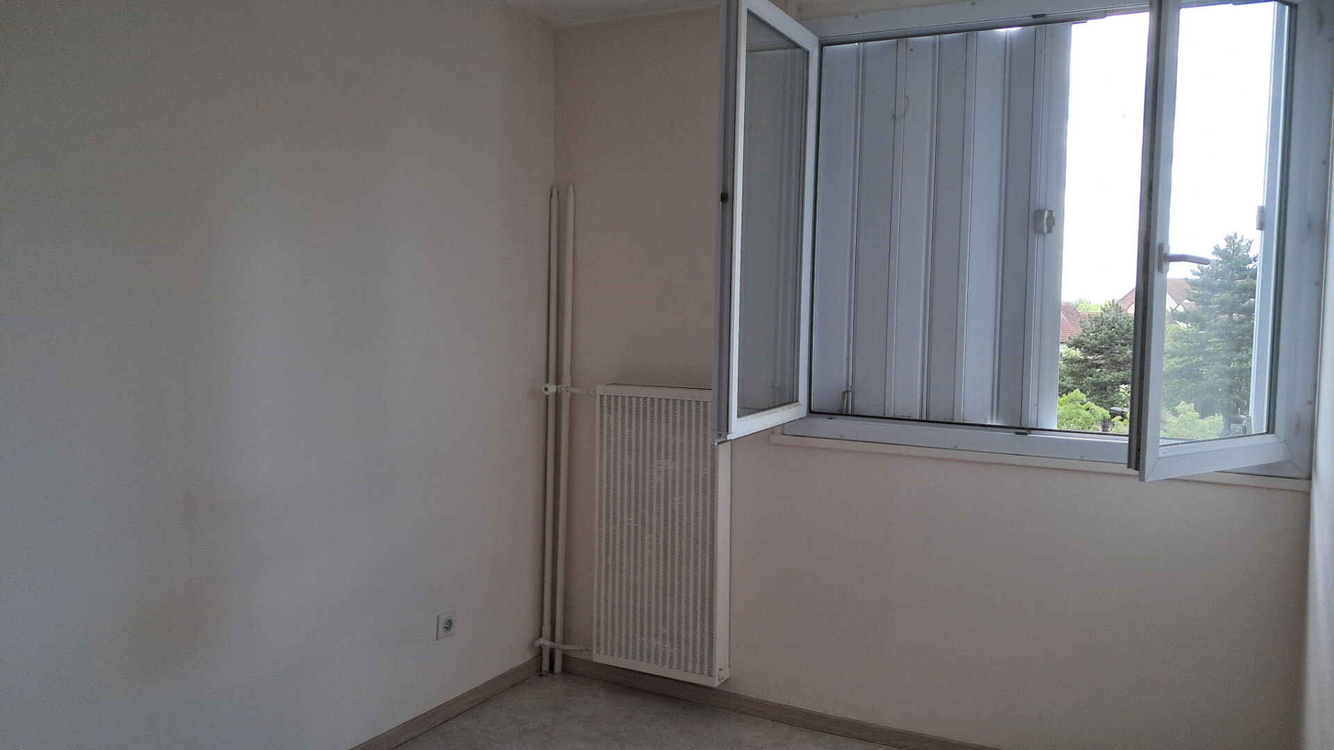 Photo SOUS COMPROMIS  Appartement Beaune type 4 image 3/3