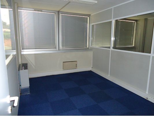 Photo A LOUER A TOULOUSE BUREAUX DE 206 M² image 1/2