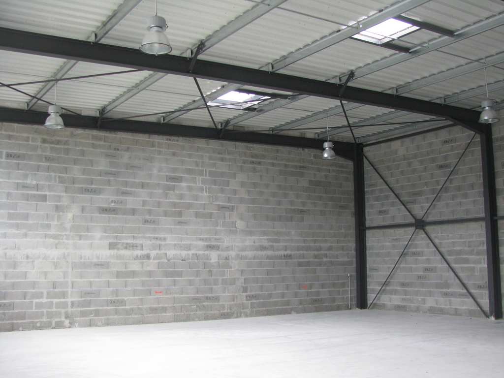 Photo A VENDRE LOCAL D'ACTIVITE DE 336m² image 3/4