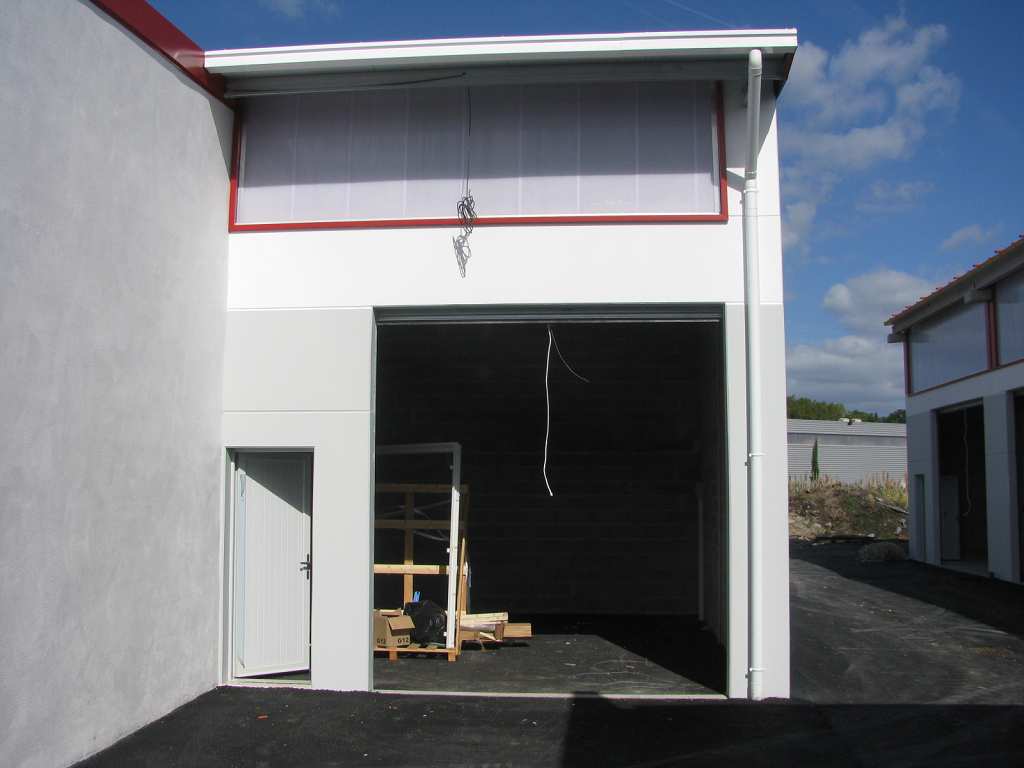 Photo A LOUER A LAHONCE DEPOT DE 26.65M² image 2/2