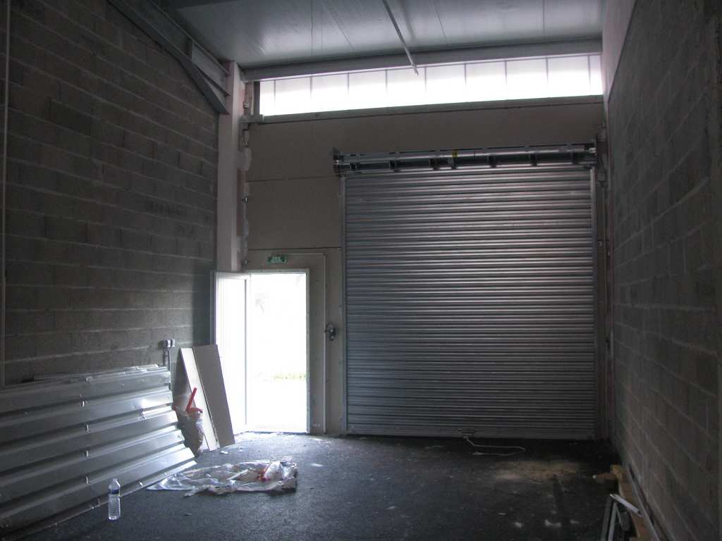 Photo A LOUER A LAHONCE DEPOT DE 48M² image 2/3