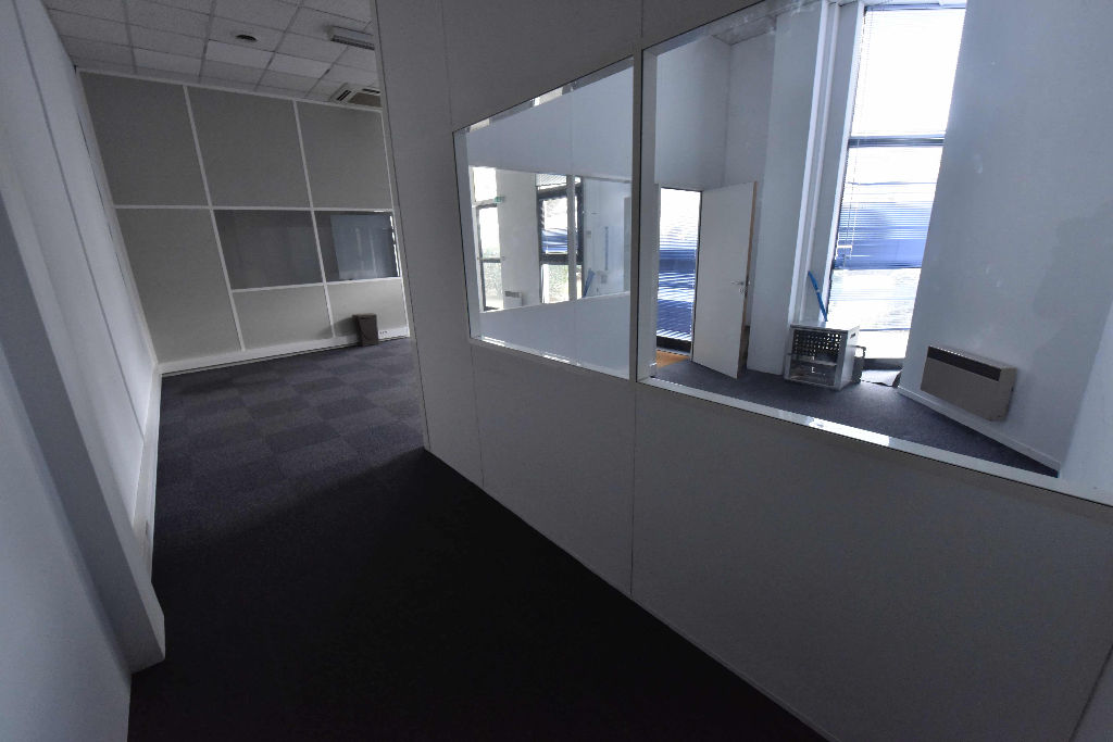 Photo LABEGE BUREAUX DE 72M² image 3/4