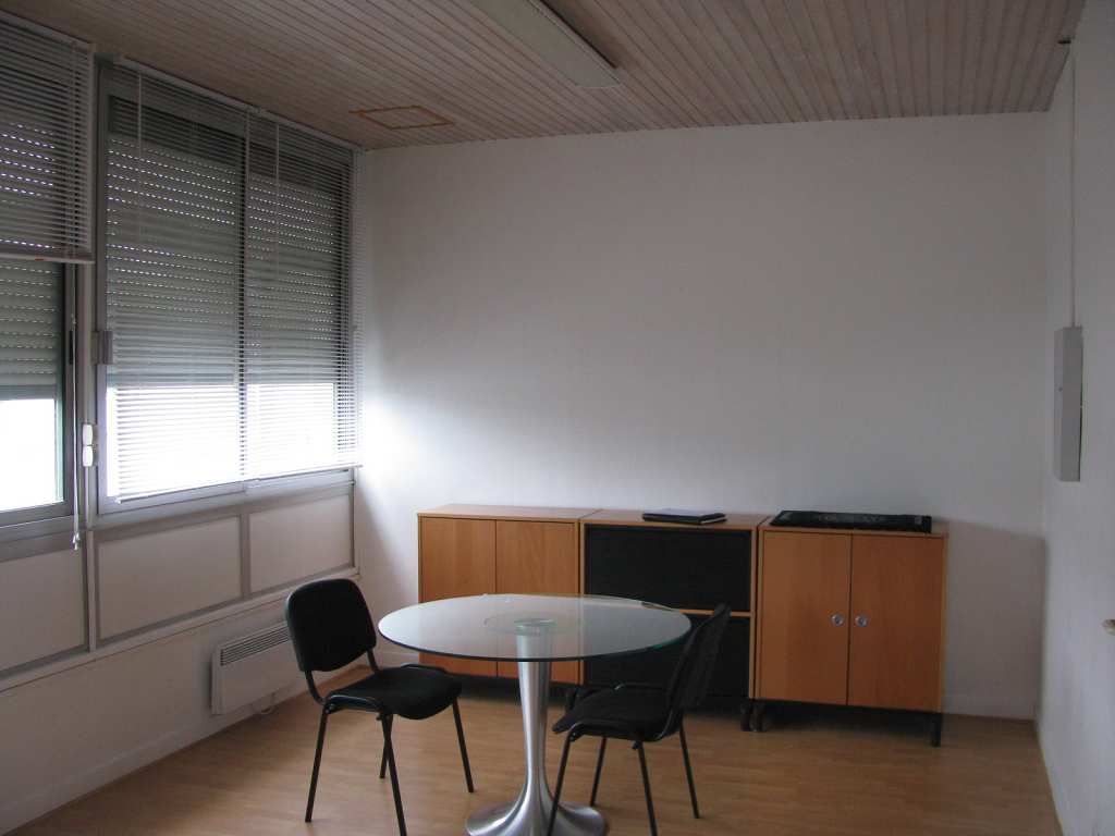 Photo A LOUER A BIARRITZ BUREAU DE 24M² image 2/3