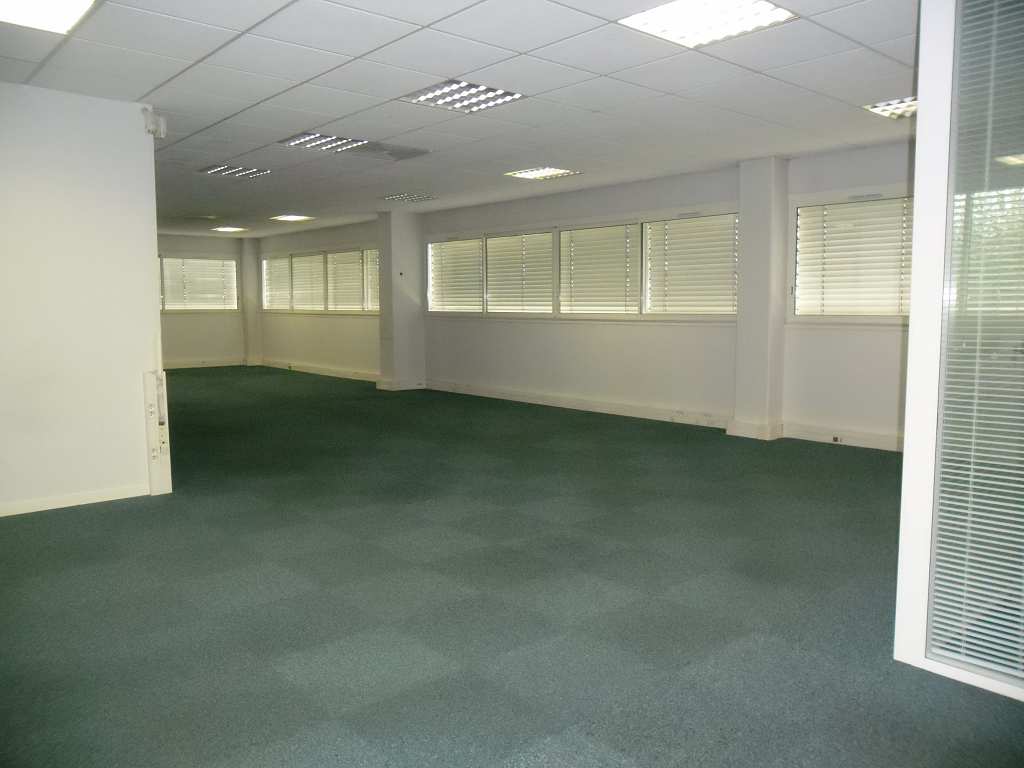 Photo A LOUER A BLAGNAC BUREAUX 119 M² image 2/2