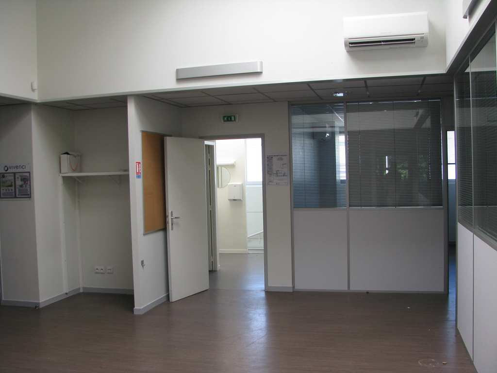 Photo A LOUER BAYONNE bureaux 640m² image 3/6