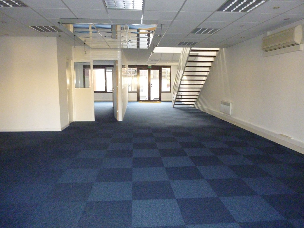 Photo BALMA BUREAUX DE 256 M² image 1/6