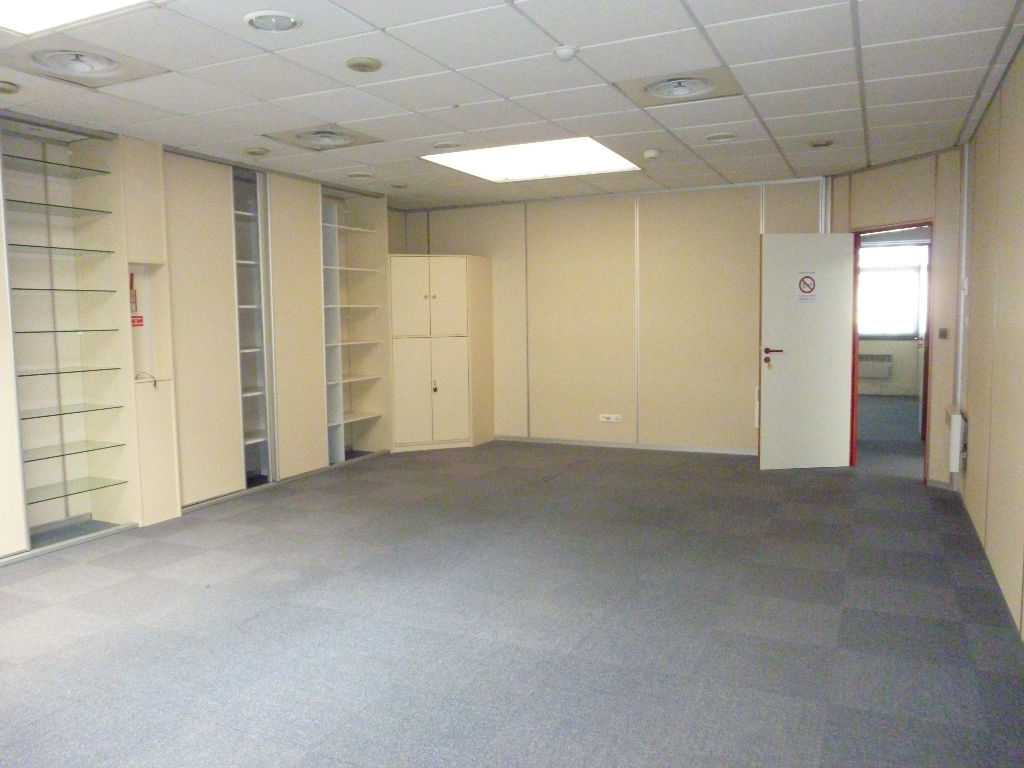Photo A VENDRE A RAMONVILLE ST AGNE BUREAUX DE 741 M² image 3/6