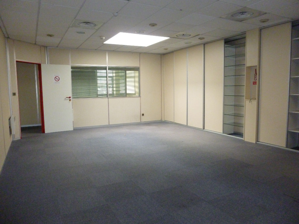 Photo A VENDRE A RAMONVILLE ST AGNE BUREAUX DE 741 M² image 4/6