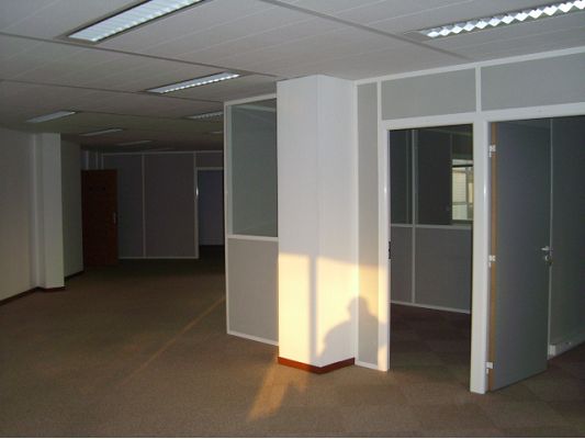 Photo BLAGNAC BUREAUX DE 614  M² image 2/3