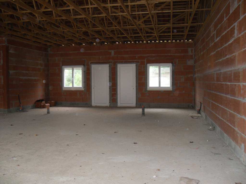 FONSORBES LOCAL BRUT DE 141 M²