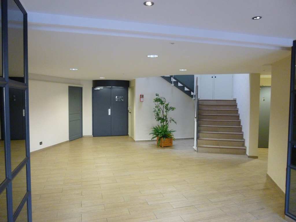Photo A VENDRE  A RAMONVILLE ST AGNE BUREAUX DE 280 M² image 2/4