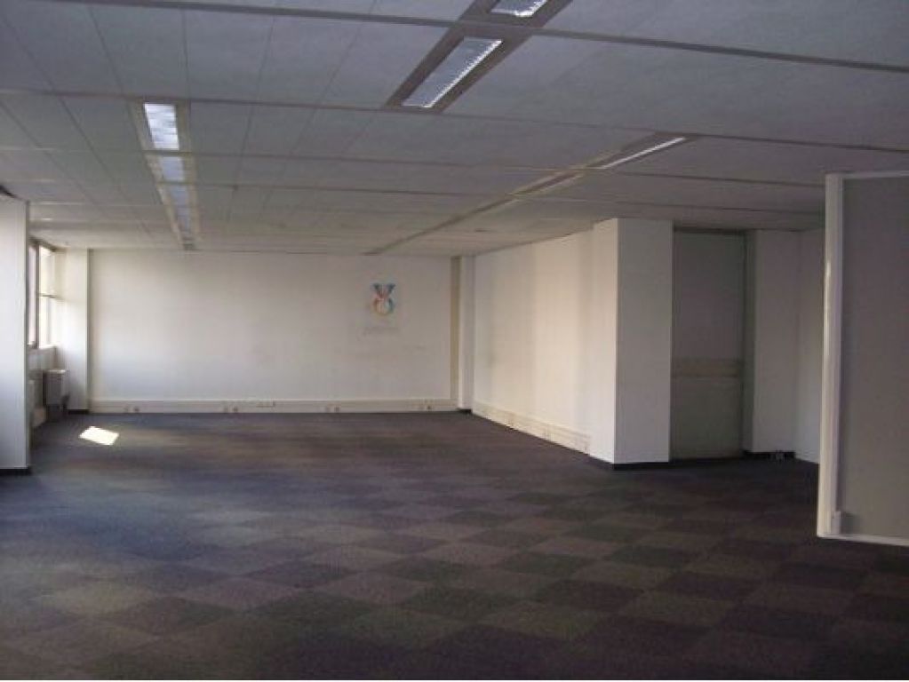 Photo BLAGNAC BUREAUX DE 565 M² image 3/4