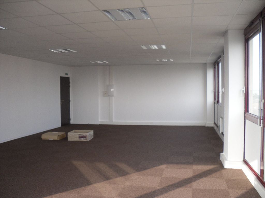 Photo TOULOUSE BUREAUX  DE 75 M² image 1/2