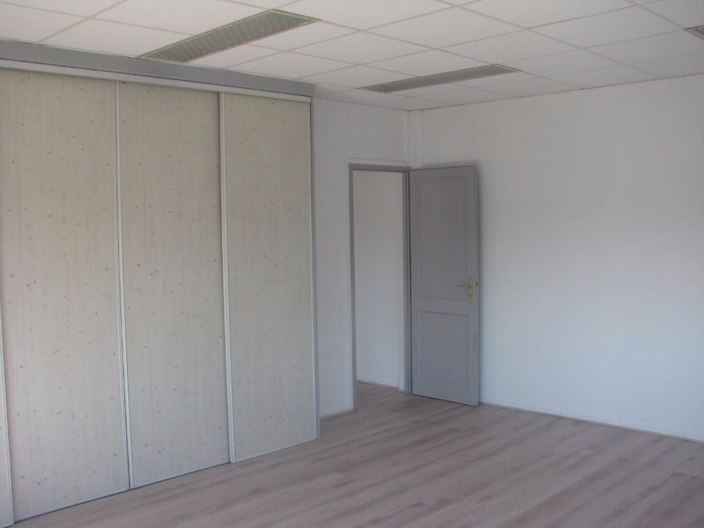 Photo A LOUER BAYONNE bureaux 57.50m² image 3/4