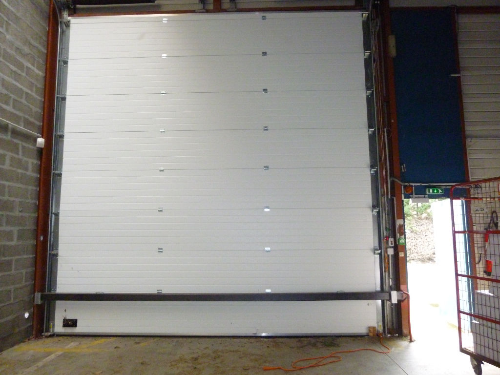 Photo TOULOUSE SESQUIERE  LOCAL DE 338 M² image 3/3