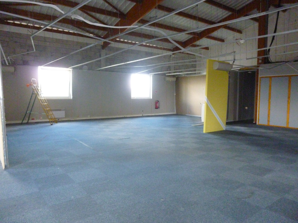Photo A Louer Portet/Garonne bureaux de 256 m² image 1/1
