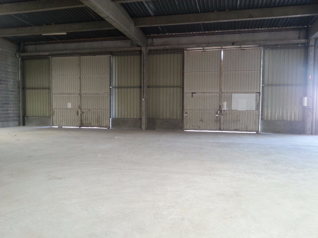 Photo PORTET S/ GARONNE  Local acti/Commerces de700 m² image 2/3