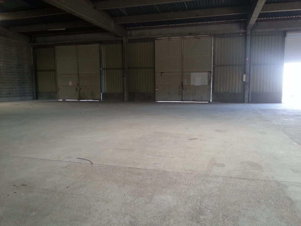 Photo PORTET S/ GARONNE  Local acti/Commerces de700 m² image 3/3