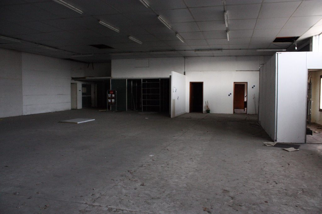 A VENDRE A L'UNION LOCAL DE 2355 M²