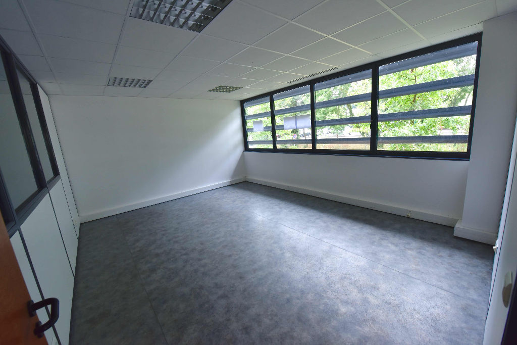 Photo Baisse de prix : LABEGE BUREAUX 145 M² image 1/4